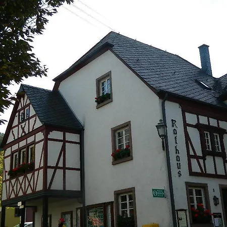 Haus-Am-Puetz-Ferienhaus Σπίτι διακοπών Wintrich